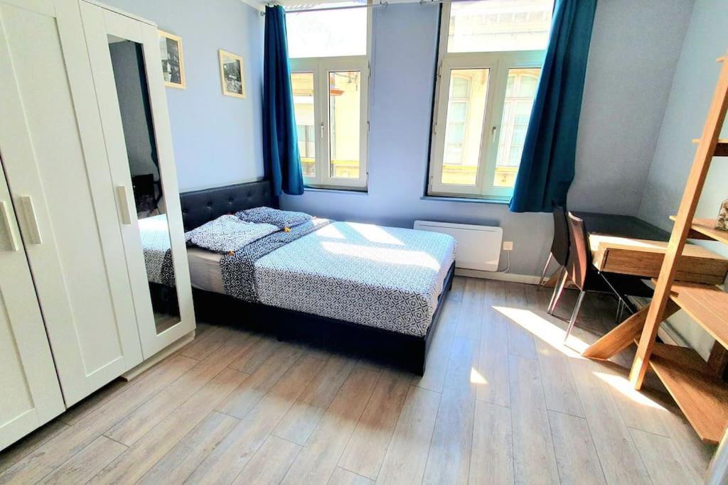 Appartement Hypercentre 301 +Wifi+Independant+ Cuisine Toilette Salle De Bain Privative Valenciennes Exterior foto